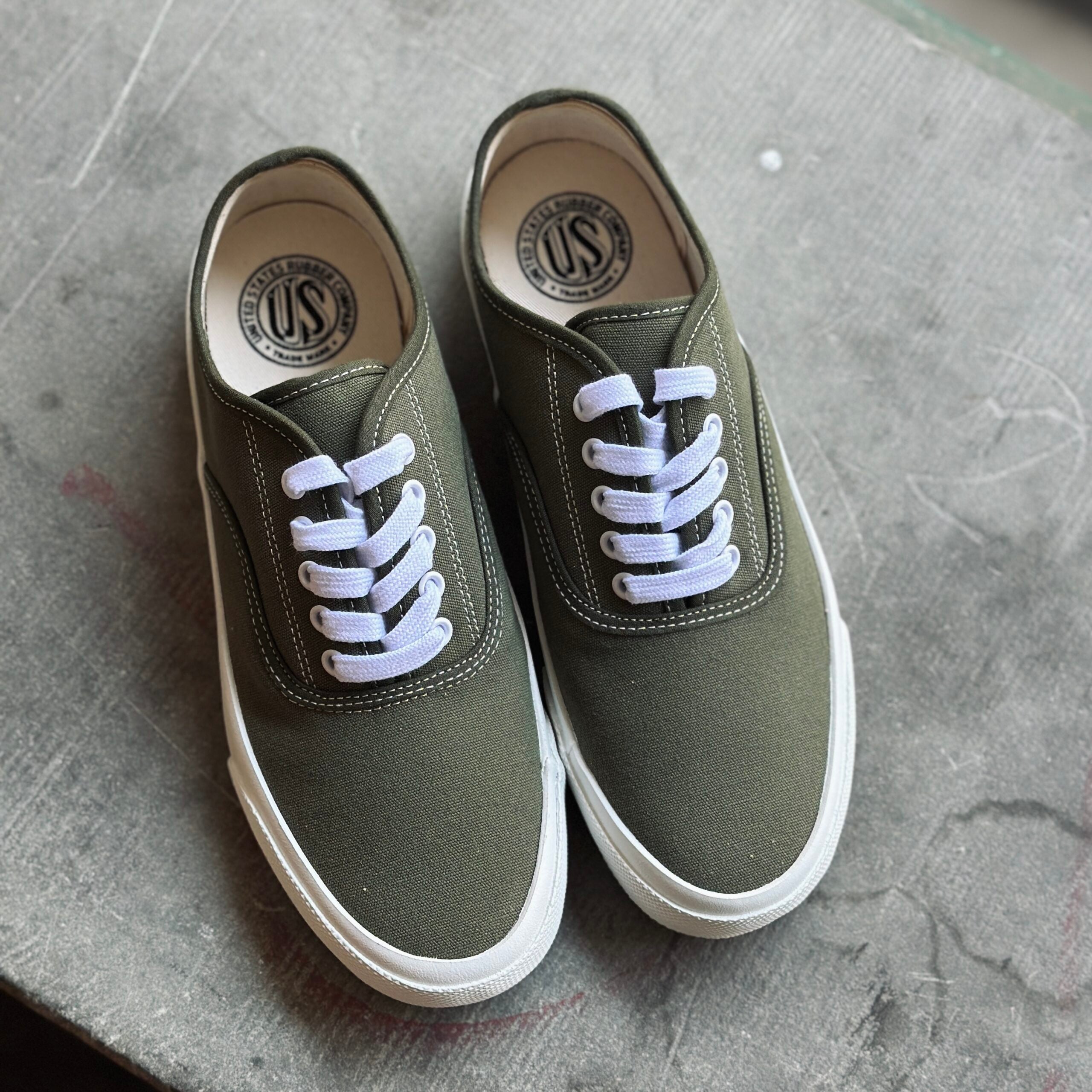 US Rubber | Lot 010 | Olive / White