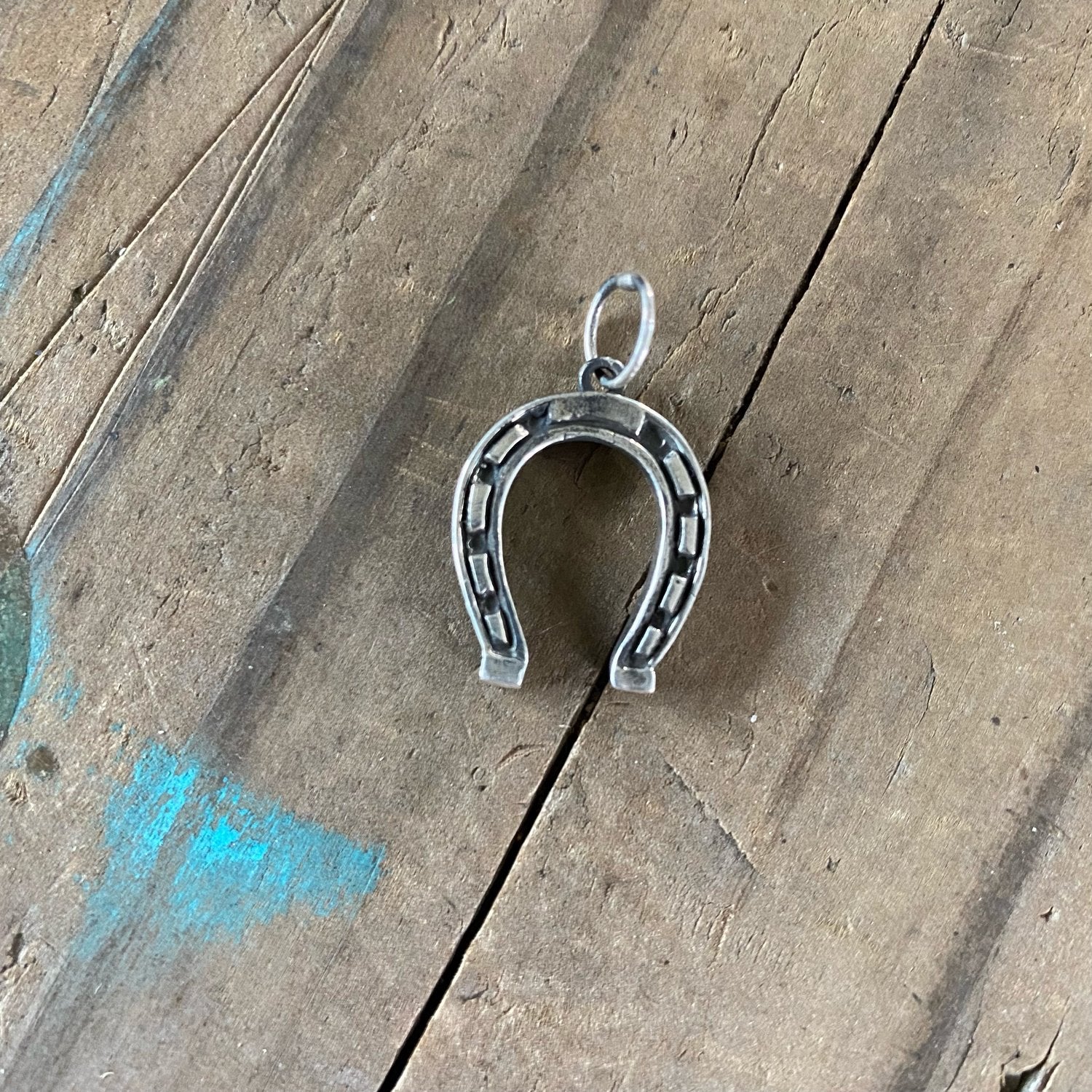 Red Rabbit Trading Co. | Lucky Horseshoe Pendant