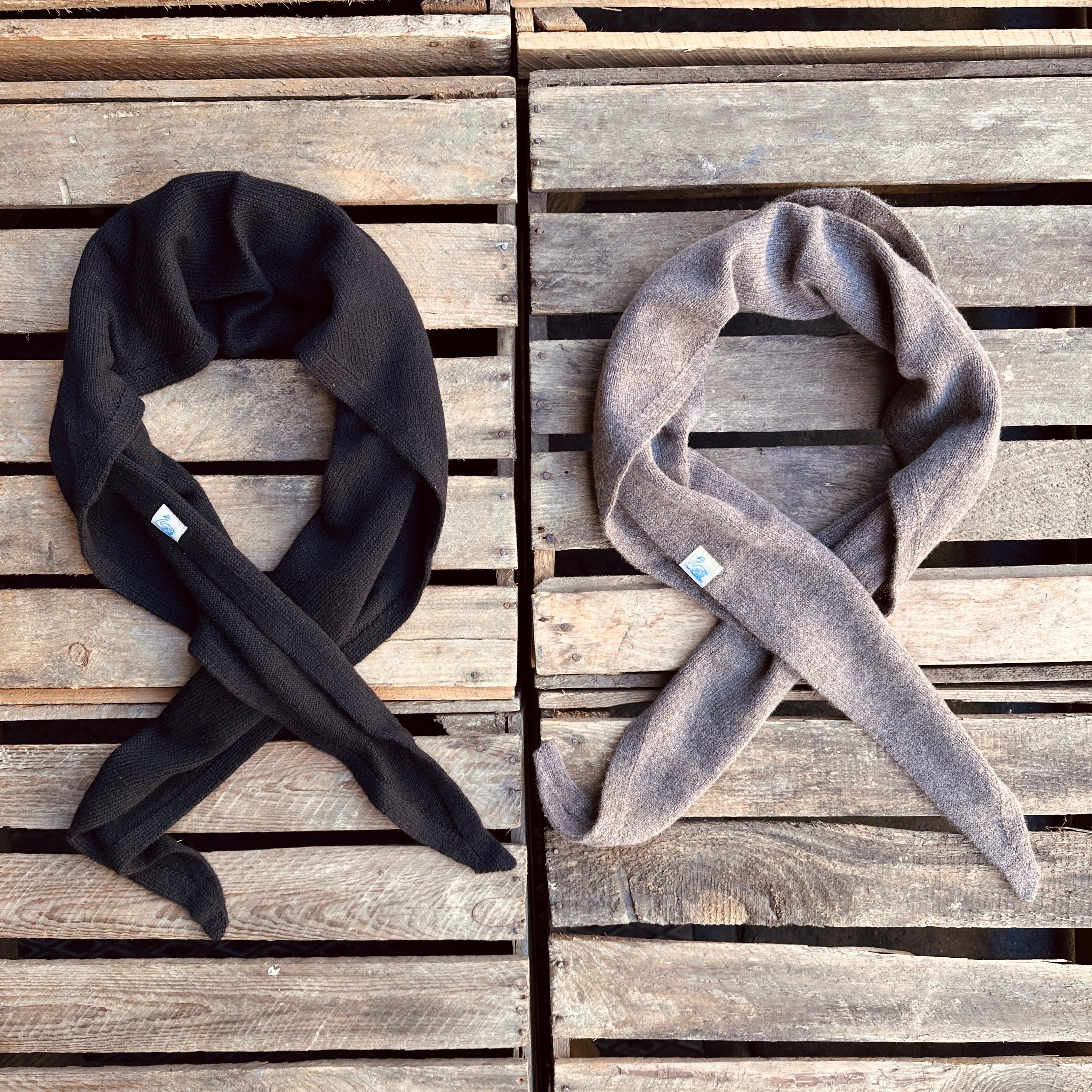 Merz b. Schwanen | SKTS02 | Small Triangle Scarf | various colors ...