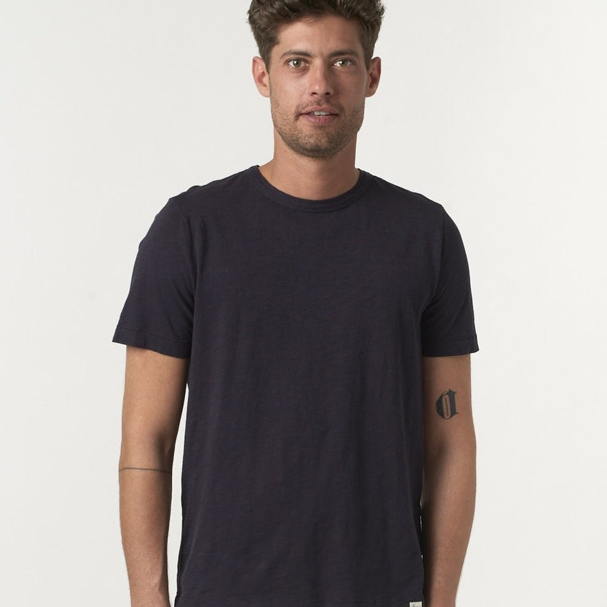 Merz b. Schwanen | SCT04 | unisex T-shirt | Pima slub cotton |  5,8OZ | relaxed fit | 99 black